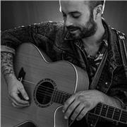 Clases de canto, guitarra o ambas. (Madrid)